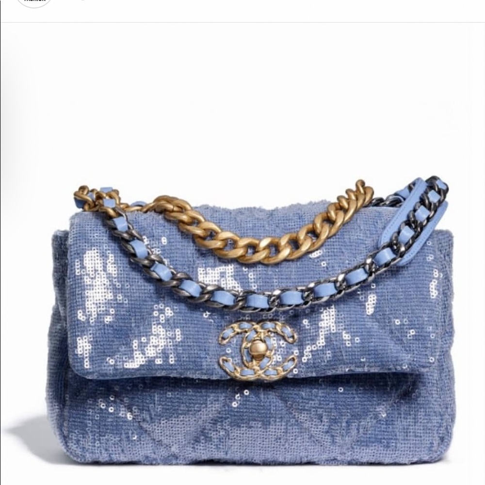 Chanel-19 sequin bag